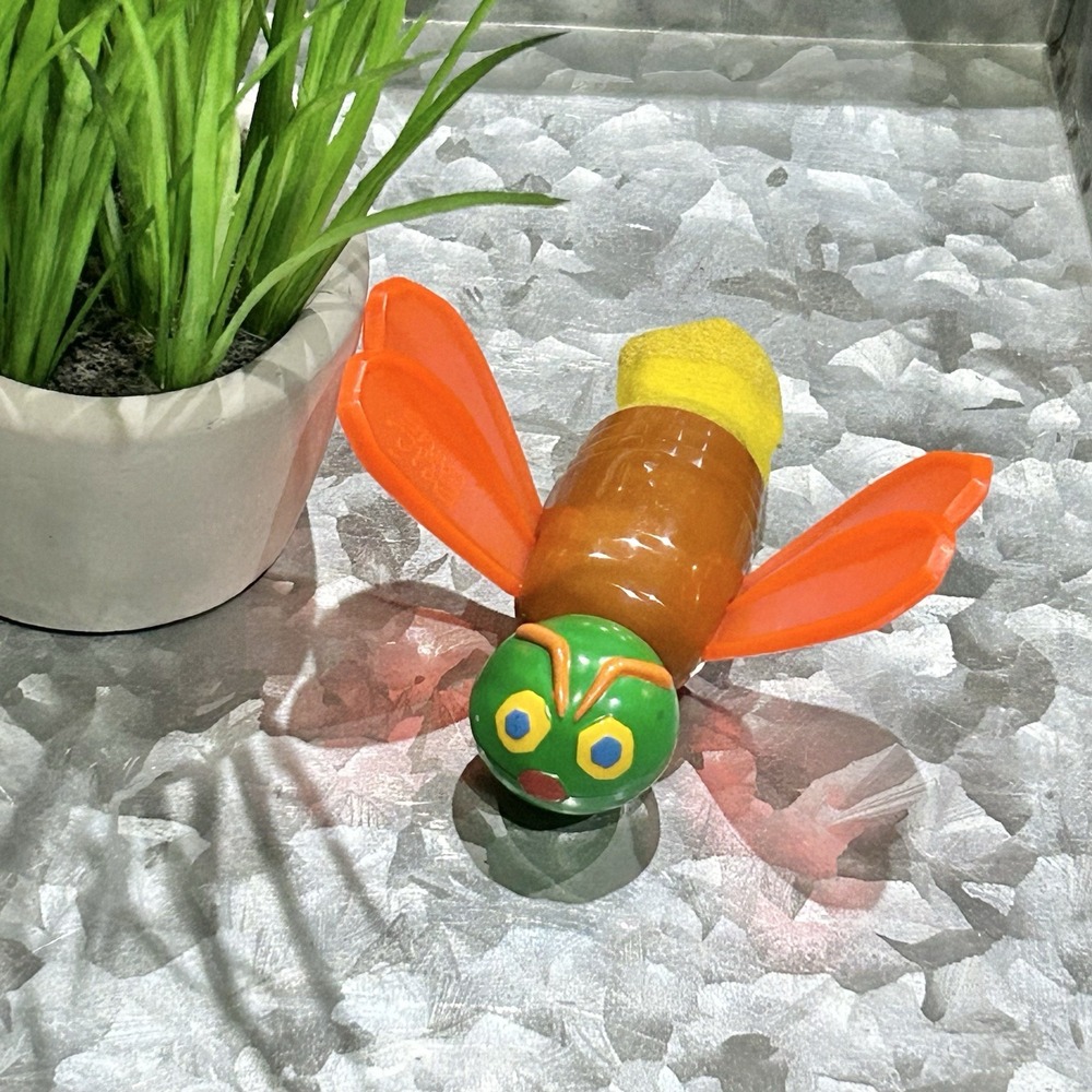 1996 The Very Lonely Firefly by Eric Carle McDonalds Happy Meal Finger Puppet
